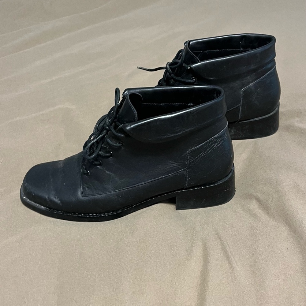 Black Leather Women’s Shoes
